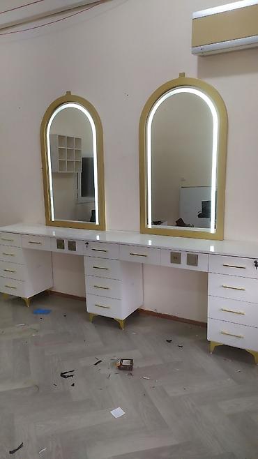 kanputer masasi: Gözəllik salonları və stilistlər üçün iki postlu makiyaj/saç iş stolu — 3