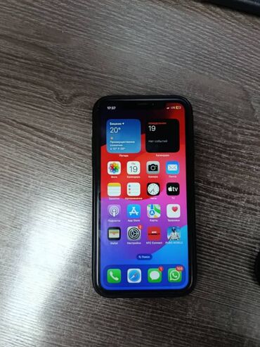 Apple iPhone: IPhone Xr, Б/у, 128 ГБ, Черный, Чехол, 81 %