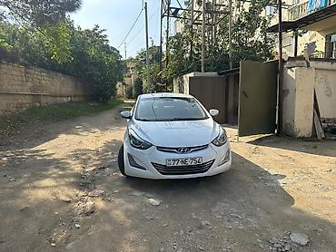 e class 220: Hyundai Elantra: 1.8 l | 2014 il Sedan — 1
