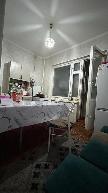 Продажа квартир: 1 комната, 35 м², 5 мкр 106 серия, 4 этаж — 7