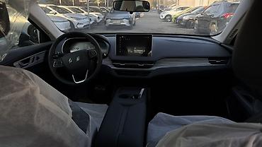 hongqi e hs3: Hongqi E-QM5 Hongqi: 2025 г., Электромобиль, Седан — 4