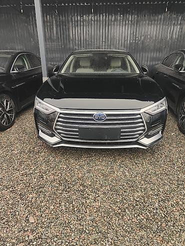 BYD: BYD E9: 2021 г., Автомат, Электромобиль, Седан — 4