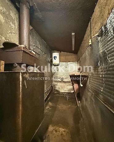 Продажа коттеджей и домов: 🏠Продается дом в с. Сокулук 🟡Комнаты: 4 🟡Участок: 7 соток (по факту 18 — 12