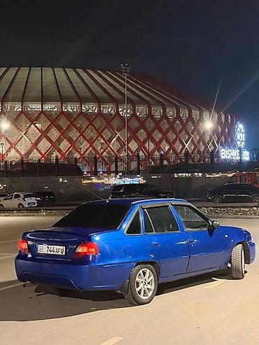 corolla s: Седан синего цвета (4 двери), переднеприводный. Кузов в фирменном — 3