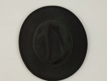 Hat, Female, condition - Very good