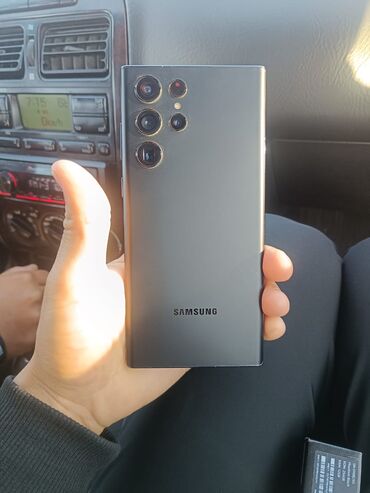 самсуг телефон: Samsung Galaxy S22 Ultra, Б/у, 256 ГБ, цвет - Черный, 1 SIM, 2 SIM