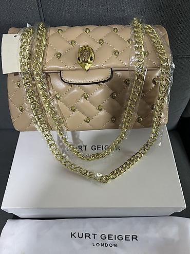 Çiyin çantası, Louis Vuitton, Yeni