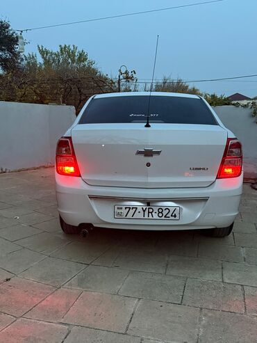 Chevrolet: Salam cobalt arendaya verirem gunu 35 manat qaz balonu var 20 kub — 7