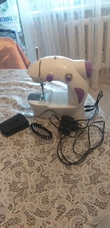 шлифовальный аппарат для пола: Продаю швейную машинку.рабочая,новая