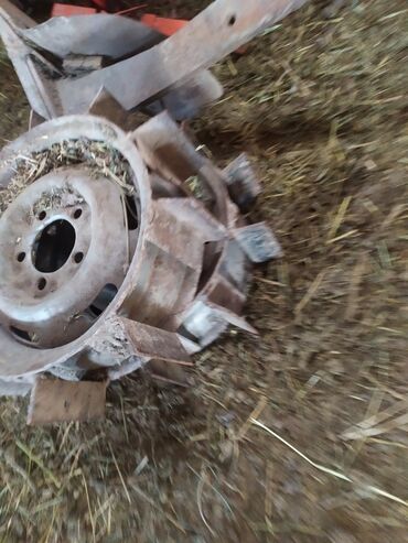 Дизельные мотоблоки: Продаю мотоблок Урал в рабочем хорошим состояние все есть в комплекте — 8