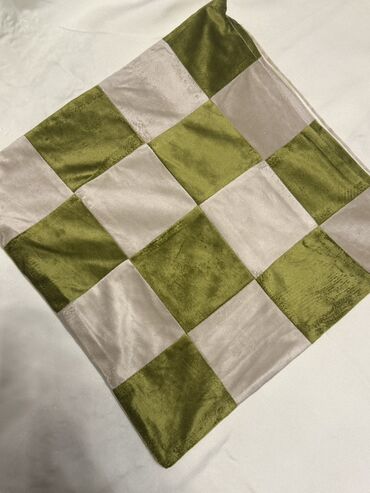 Balış üzləri: Rəng - Qəhvəyi Vilyur Balış üzü — 22