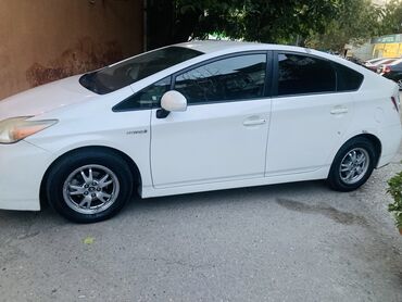 toyota prius oluxana: Toyota Prius: 1.8 l | 2010 il Sedan