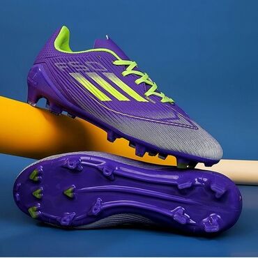 красовки футболный: Футбольные бутсы для натурального газона/жёстких грунтов (FG) 44размер