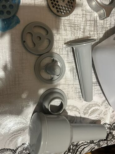 Ət çəkən maşınlar: Ət çəkən maşın Bosch, 1800 Vt, Revers ilə — 8