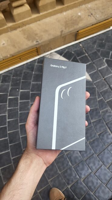 Samsung: Samsung Z Flip, 256 GB, rəng - Göy, Simsiz şarj