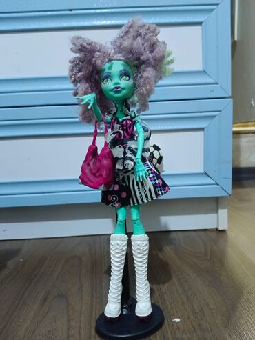 детские фигурки воины: Monster High tərzli moda kuklası - Yaşıl-mavi tonlarda bədən, iri