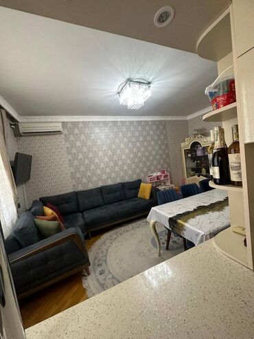 Uzunmüddətli kirayə mənzillər: 4-mikrorayonda Qızıltac Şadlıq sarayının yanında 5 mərtəbəli binanın -da lalafo.az — 2 Uzunmüddətli kirayə mənzillər: 4-mikrorayonda Qızıltac Şadlıq sarayının yanında 5 mərtəbəli binanın — 2