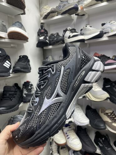 кроссовки mizuno: Качество люкс Хит этого сезона Кроссовки Mizuno У нас огромный выбор
