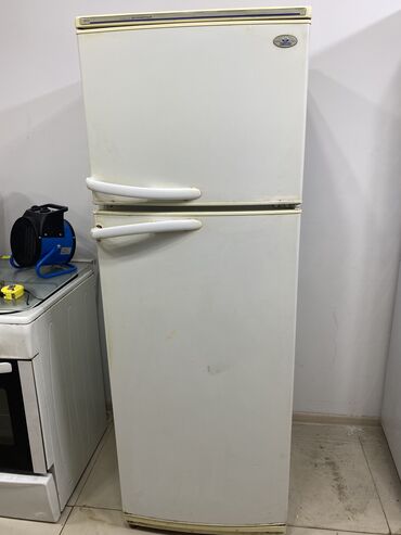 Б/у Двухкамерный | Белый холодильник Atlant