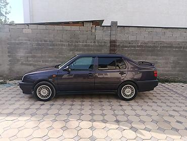 Volkswagen: Volkswagen Vento: 1994 г., 2 л, Механика, Бензин, Седан — 8