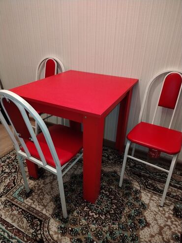 Masa və oturacaq dəstləri: Salam. Az işlenmiş heç bir problemi yoxdu 4 dest aq qırmızı malocnu — 3