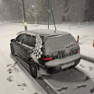 Volkswagen: Volkswagen Golf: 1999 г., 2 л, Ручные, Бензин, Хэтчбэк — 2