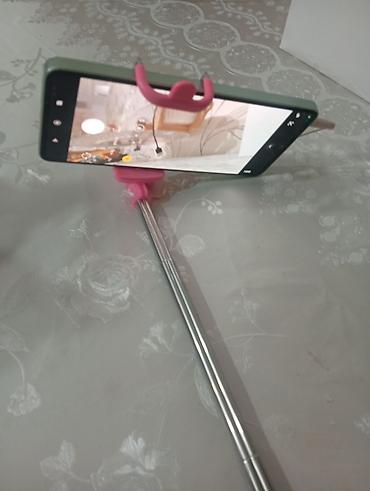 self: Özçəkmə çubuğu (selfie stick) – simli, mexaniki düyməli, çəhrayı rəng — 2