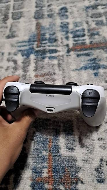 Консолдор үчүн аксессуарлар: Беспроводной геймпад Sony DualShock 4 для PlayStation 4, цвет White — 2