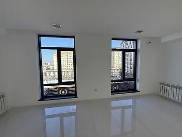 Аренда помещений свободного назначения: Сдаётся офис в центре города — БЦ Бизнес-центр Золотой Локация — 7