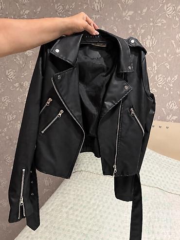 moncler kurtka: Qadınlar üçün qara eko‑dəri “biker” gödəkçə - Model: assimetrik — 2