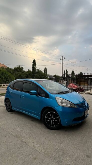 холодильник для машина: Honda Fit: 2008 г., 1.3 л, Вариатор, Бензин, Хэтчбэк