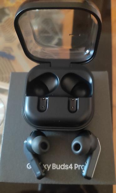 Qulaqcıqlar: Samsung Galaxy Buds4 Pro — Təp Təzə, Qutulu (260 AZN). Rəsmi mağaza — 5