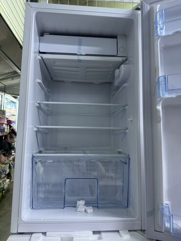 Холодильники: Холодильник Avest, Новый, Однокамерный, De frost (капельный), 50 * 83 * 50 — 15