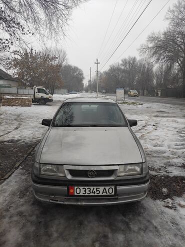 Opel: Opel Vectra: 1994 г., 1.8 л, Механика, Бензин, Седан