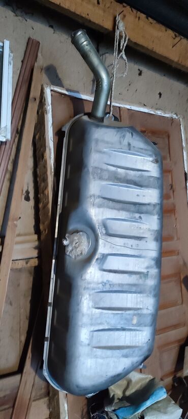 джинсы на 5 лет: Күйүүчү май багы Mercedes-Benz 1995 г., Колдонулган, Оригинал, Германия