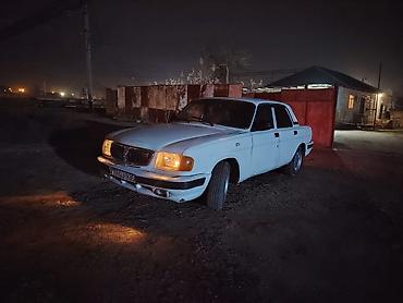 QAZ: GAZ-3110 Volga sedan - Kuzov: 4 qapılı sedan, ağ rəng - Mühərrik — 1