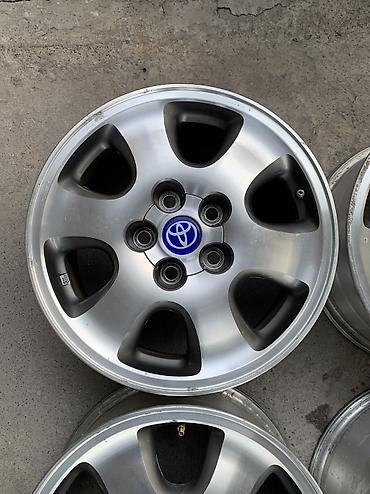 Диски: Литые Диски R 16 Toyota, Комплект, отверстий - 5, Б/у — 2