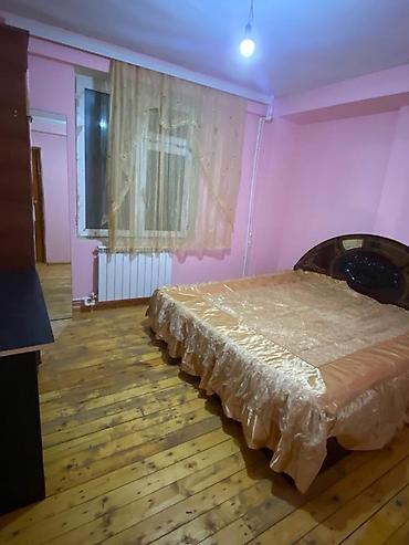 bir otaql: 3 otaqlı mənzil – mebelli Plan: - Geniş yataq otağı: iki nəfərlik — 1