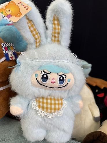 Игрушки: Мягкие игрушки — набор Описание: - Плюшевый котик-бродячка с багетом — 29