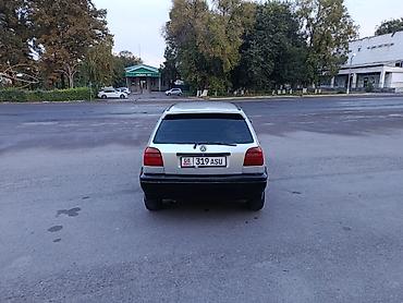 Унаа сатуу: Volkswagen Golf: 1997 г., 1.6 л, Кол менен иштөөчү, Бензин, Хетчбек — 4