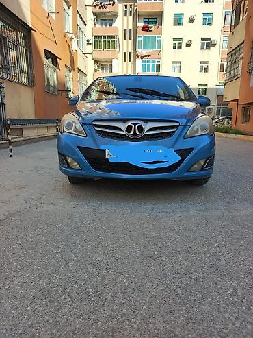 muherrik qoruyucu: BAIC (BAW) hatchback, mavi rəng, şəhər üçün yığcam və qənaətcil model — 1
