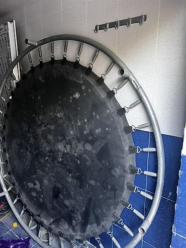 Батуты: Trampolin – dairəvi, metal karkaslı model Məhsulun təsviri: - Dairəvi — 1