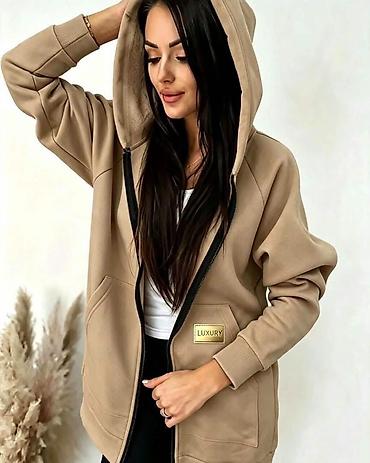 Dukserice: Duks jaknica: 2.999 dinara
S M L XL — 10