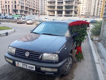 срочно срочно продаю машина: Volkswagen Vento: 1997 г., 1.6 л, Механика, Бензин, Седан