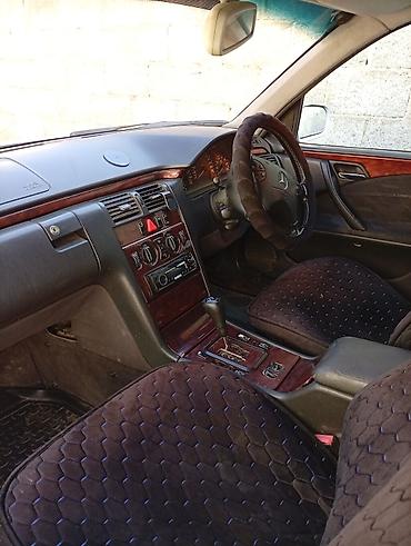 Mercedes-Benz: Mercedes-Benz E-Class: 2001 г., 2 л, Автомат, Бензин, Седан at lalafo.kg — 5 Mercedes-Benz: Mercedes-Benz E-Class: 2001 г., 2 л, Автомат, Бензин, Седан — 5