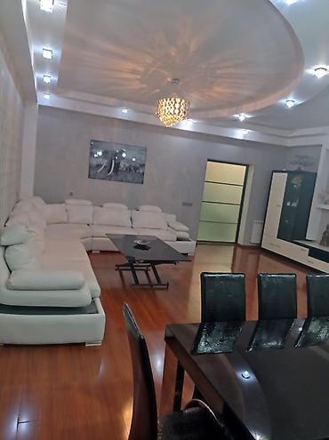 fabrik mebel: Uqlavoy divan. 550azn. fabrik istehsali. Acilir,bazalidir. Ölcü — 2