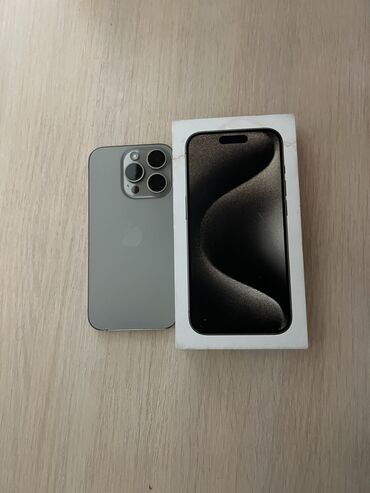 авто обмен на айфон: IPhone 15 Pro, Колдонулган, 256 ГБ, Natural Titanium, Кабель, Куту, 90 %