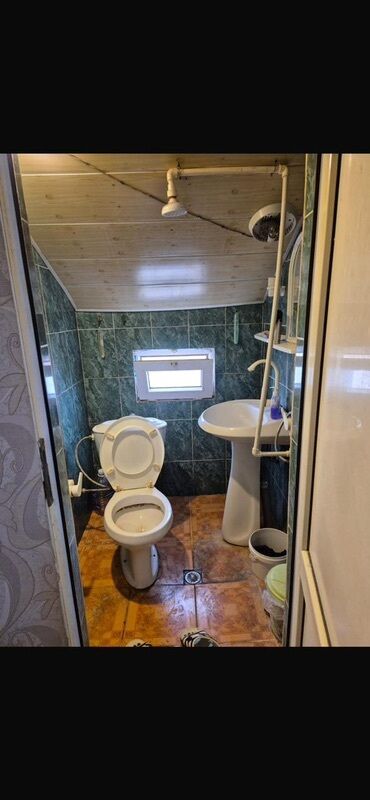 Həyət evləri və villaların satışı: Umumi 3.5 sotdur Ama çıxarışda 2,8 sotdur Ana yoldan 600 m içeride — 23