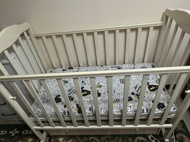 национальный костюм для девочки: Манеж керебет, Колдонулган, Комоду менен, Жыгач