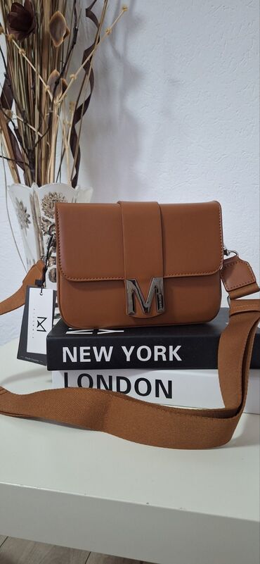 Torbe: Novi model mona tasne 4000 na lalafo.rs — 1 Torbe: Novi model mona tasne 4000 — 1